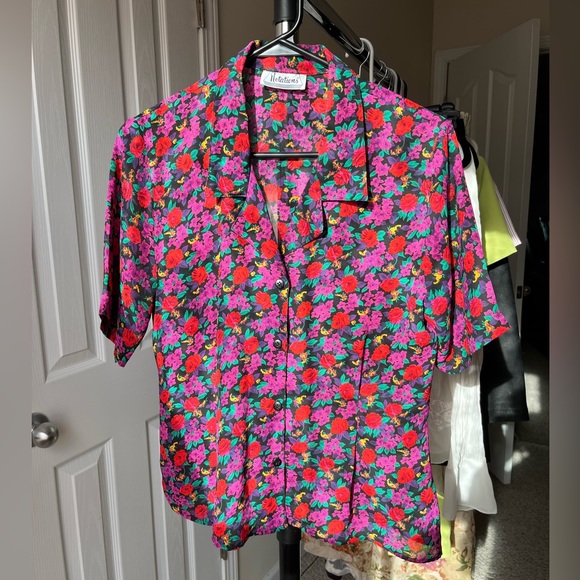 *SOLD* Vintage Notations floral short sleeve button up with collar - Picture 2 of 7